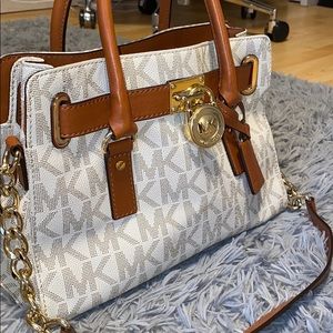 MICHAEL KORS HANDBAG